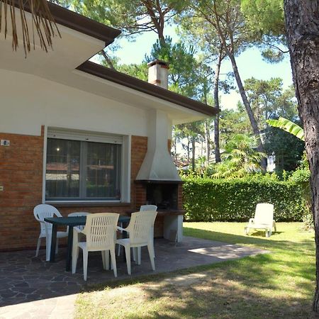 Villa A Lignano Con 2 Camere E Giardino Lignano Sabbiadoro Eksteriør bilde