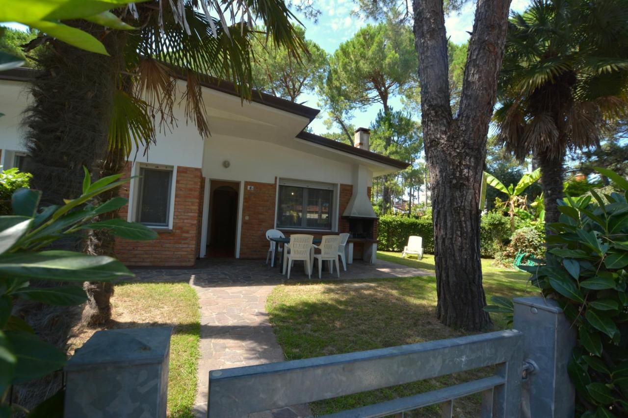 Villa A Lignano Con 2 Camere E Giardino Lignano Sabbiadoro Eksteriør bilde