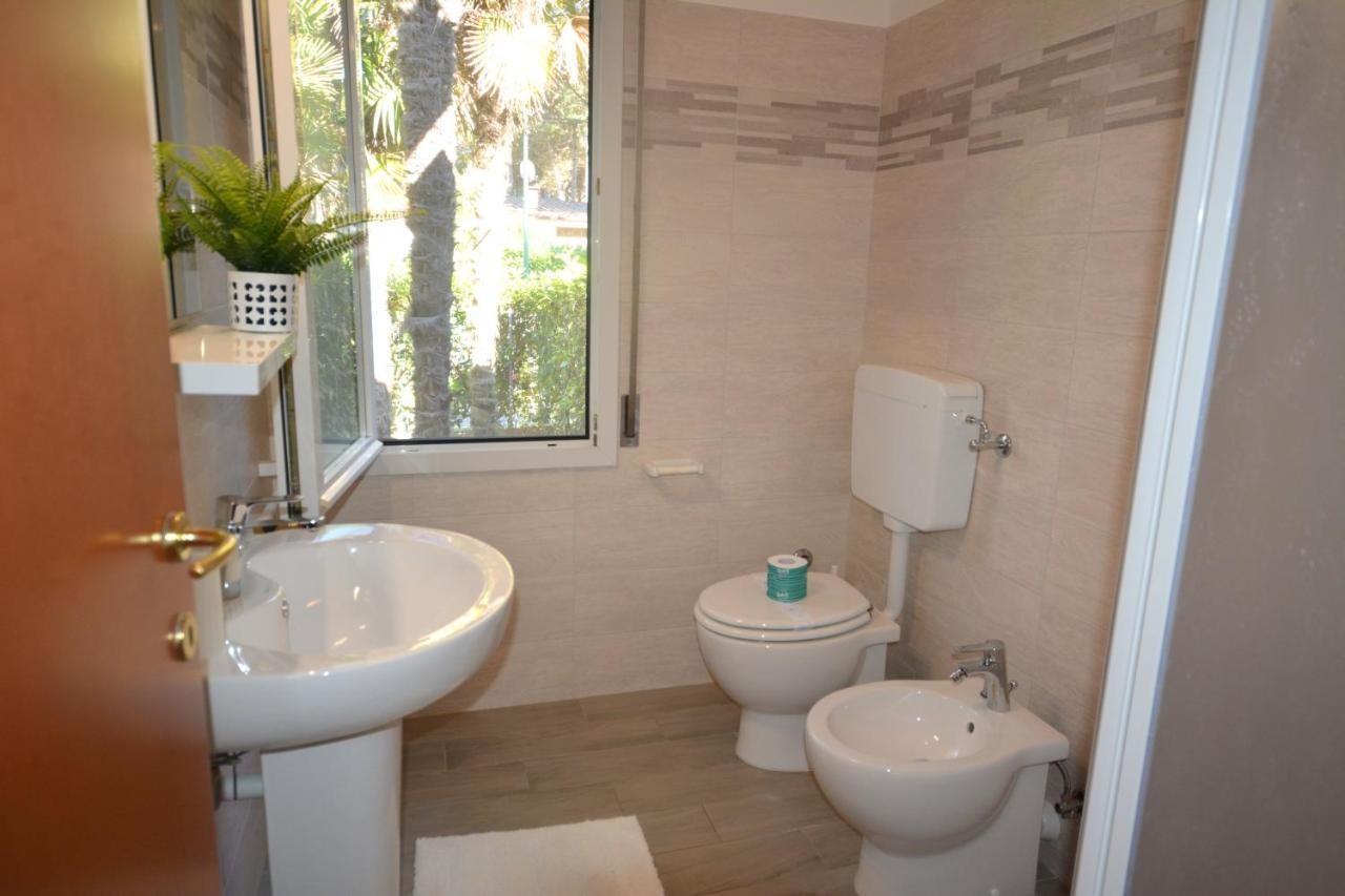 Villa A Lignano Con 2 Camere E Giardino Lignano Sabbiadoro Eksteriør bilde