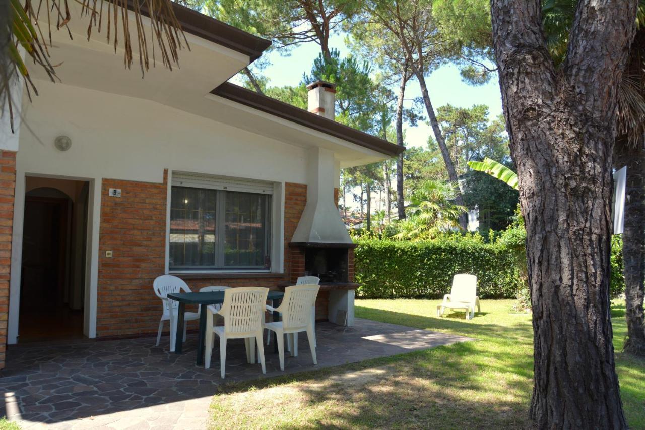 Villa A Lignano Con 2 Camere E Giardino Lignano Sabbiadoro Eksteriør bilde